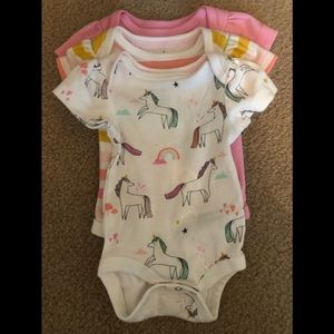 NB baby girl trio of bodysuits - Cloud Island